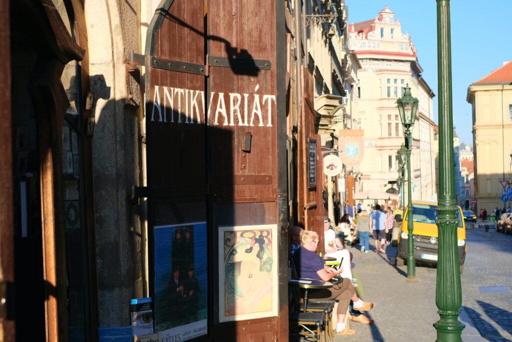  PRAŽSKÁ DOMOVNÍ ZNAMENÍ. VĚDĚLI JSTE, ŽE JICH V PRAZE NAJDETE KOLEM 265?