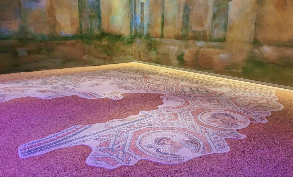 SOLUŇ: MĚSTO S MAGICKOU PŘITAŽLIVOSTÍ BALKÁNU