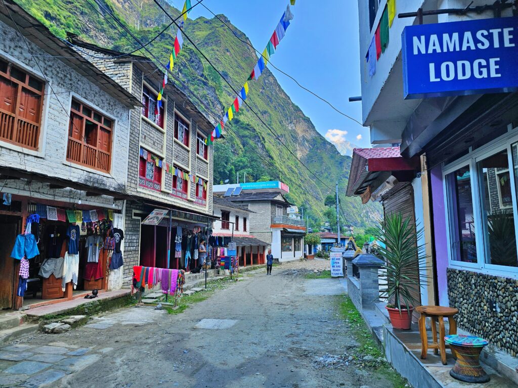 TREK KOLEM ANNAPUREN