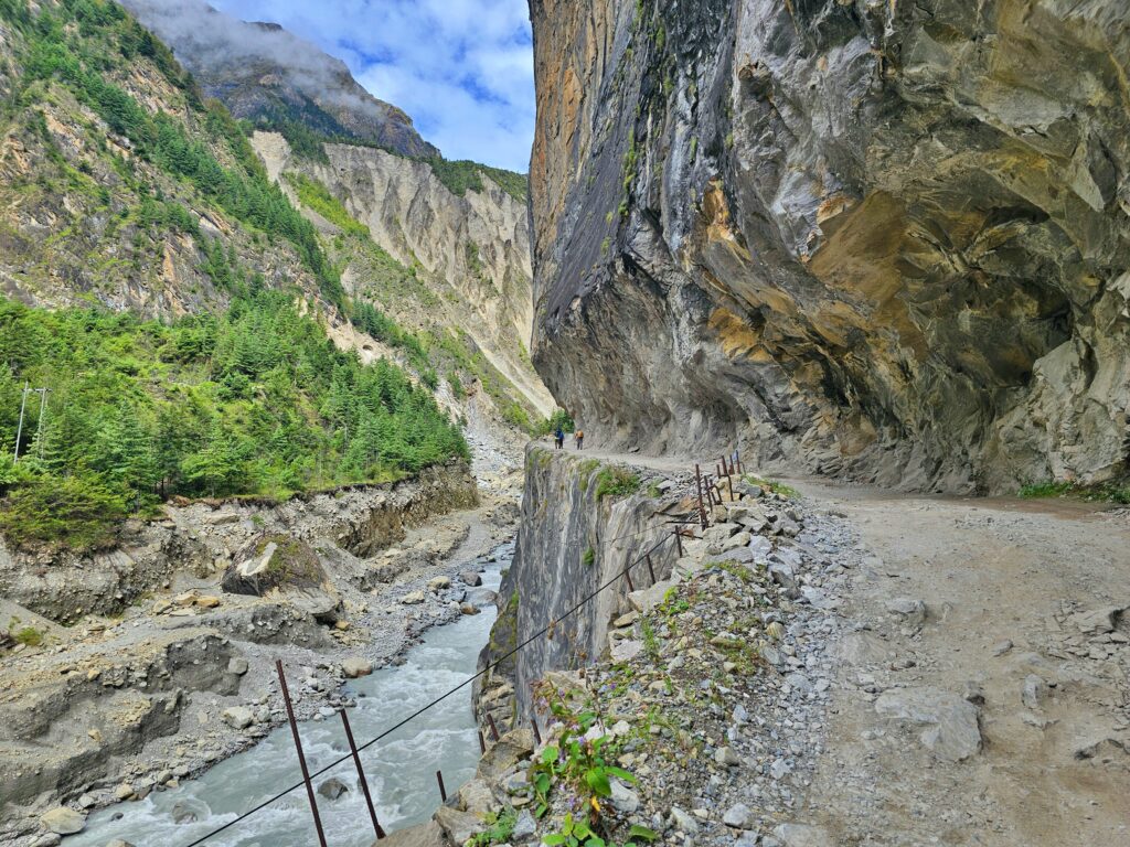 TREK KOLEM ANNAPUREN