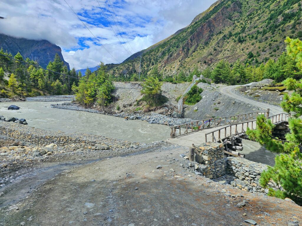TREK KOLEM ANNAPUREN