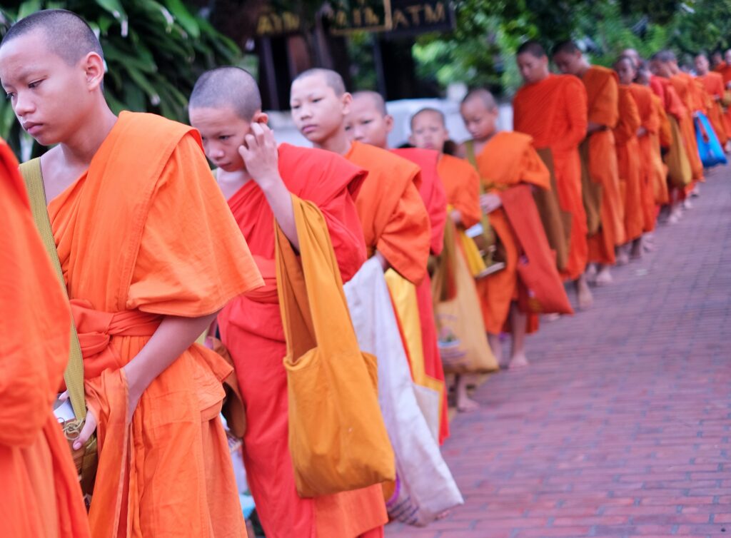 LUANG PRABANG - PERLA LAOSU, KDE SE ZASTAVIL ČAS
