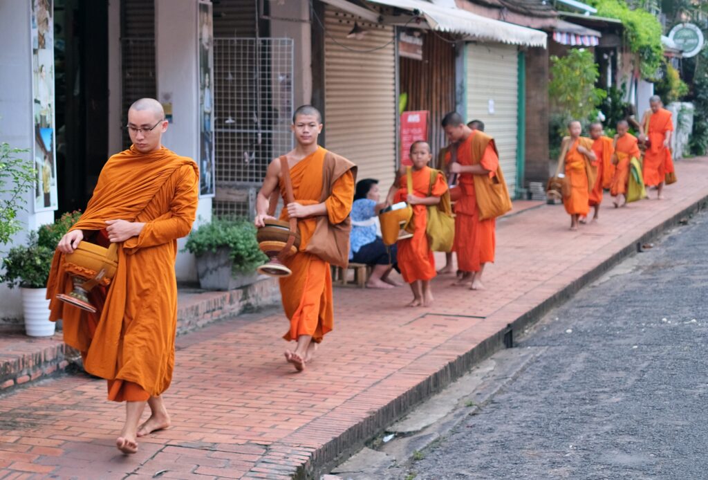 LUANG PRABANG - PERLA LAOSU, KDE SE ZASTAVIL ČAS