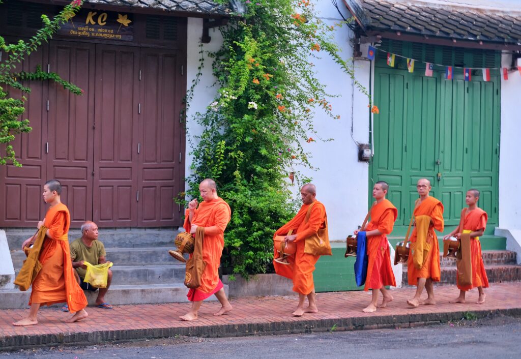 LUANG PRABANG - PERLA LAOSU, KDE SE ZASTAVIL ČAS