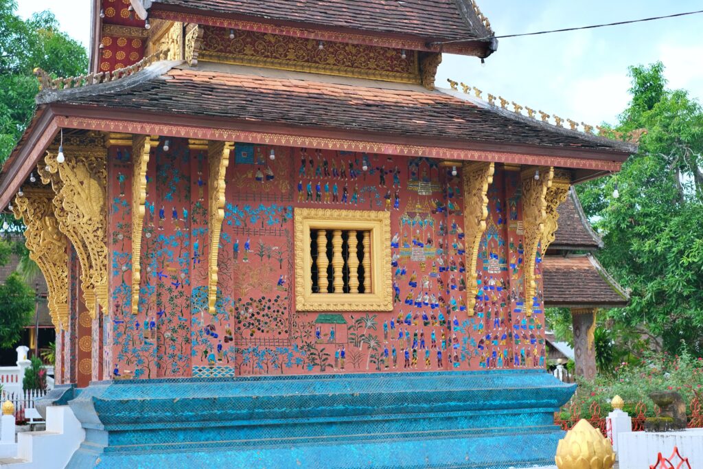 LUANG PRABANG - PERLA LAOSU, KDE SE ZASTAVIL ČAS