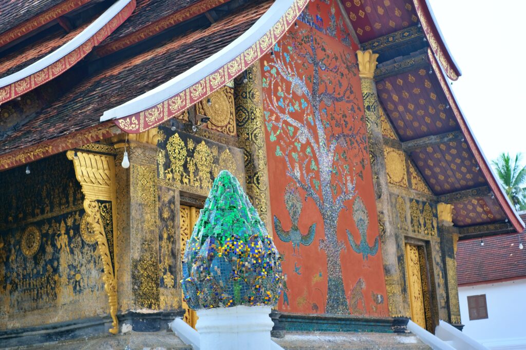 LUANG PRABANG - PERLA LAOSU, KDE SE ZASTAVIL ČAS