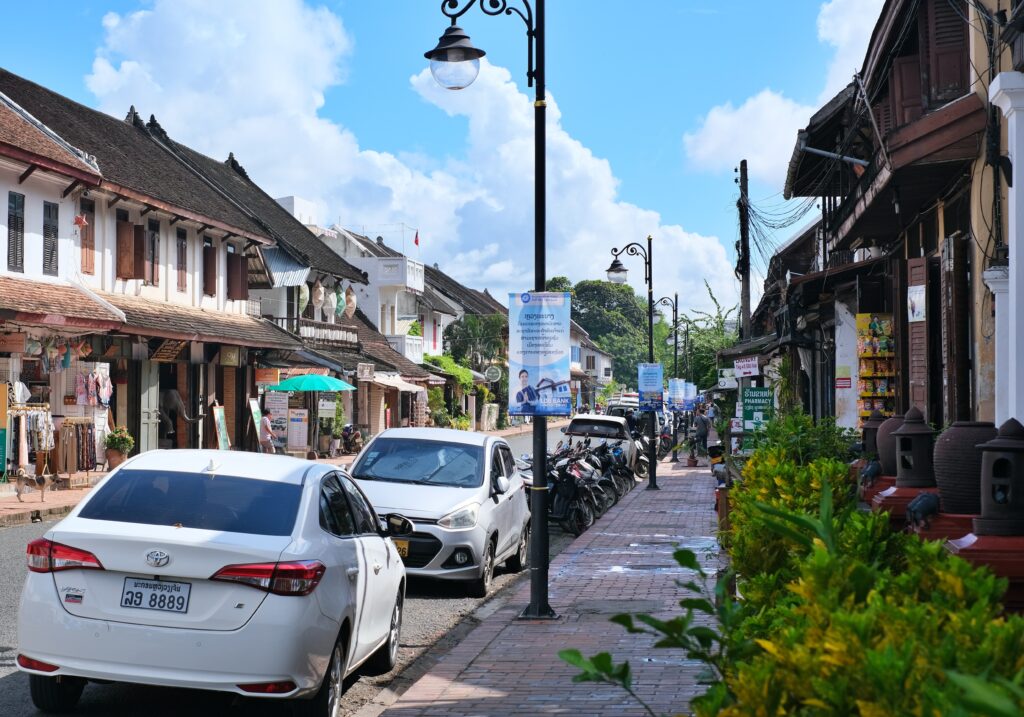 LUANG PRABANG - PERLA LAOSU, KDE SE ZASTAVIL ČAS