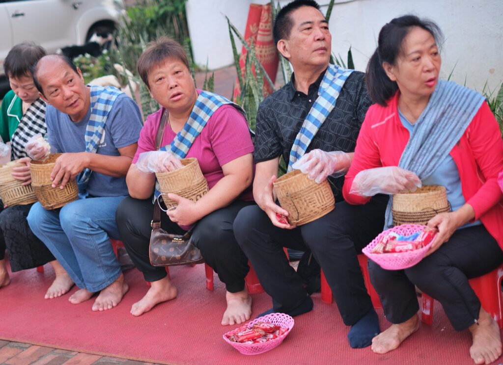 LUANG PRABANG - PERLA LAOSU, KDE SE ZASTAVIL ČAS