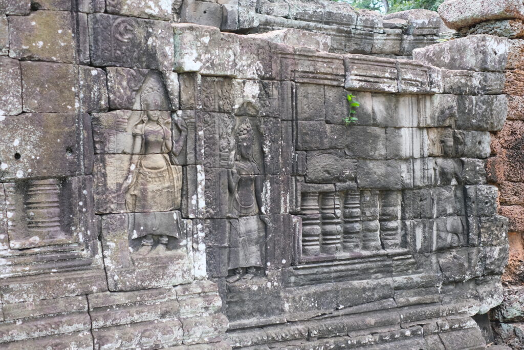 TEMPLES IN SIEM REAP: STONE STORIES THAT HAVE SURVIVED EVERYTHING