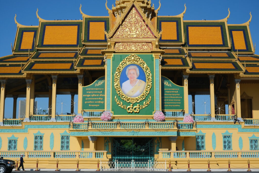 PHNOM PENH: TICHÉ SRDCE KAMBODŽE CO VIDĚT A ZAŽÍT V HLAVNÍM MĚSTĚ