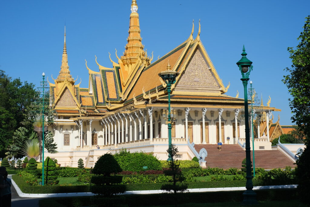 PHNOM PENH: TICHÉ SRDCE KAMBODŽE CO VIDĚT A ZAŽÍT V HLAVNÍM MĚSTĚ