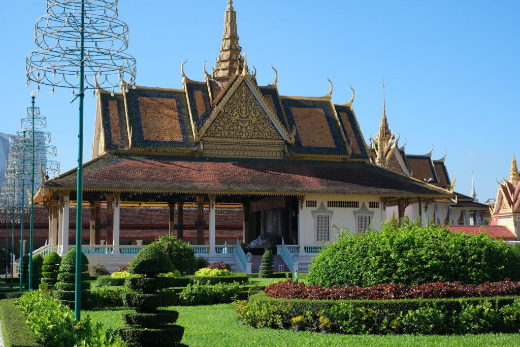 PHNOM PENH: TICHÉ SRDCE KAMBODŽE CO VIDĚT A ZAŽÍT V HLAVNÍM MĚSTĚ