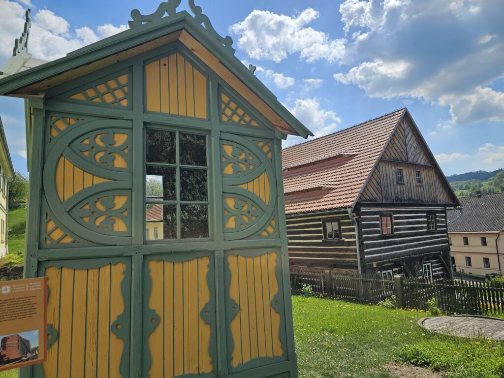 ZUBRNICE: A PICTURESQUE OPEN-AIR MUSEUM IN THE HEART OF THE CZECH CENTRAL