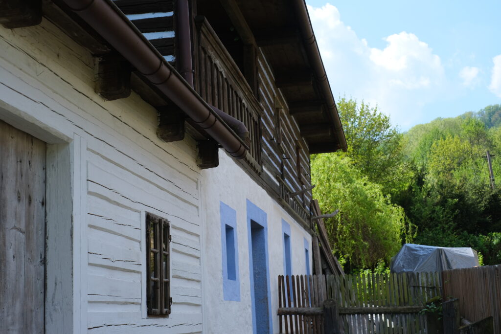 ZUBRNICE: A PICTURESQUE OPEN-AIR MUSEUM IN THE HEART OF THE CZECH CENTRAL