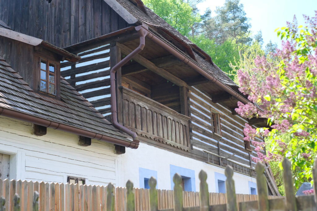ZUBRNICE: A PICTURESQUE OPEN-AIR MUSEUM IN THE HEART OF THE CZECH CENTRAL