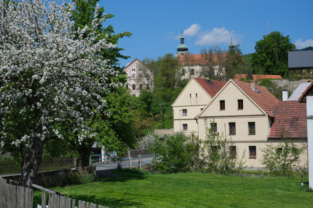 ZUBRNICE: A PICTURESQUE OPEN-AIR MUSEUM IN THE HEART OF THE CZECH CENTRAL