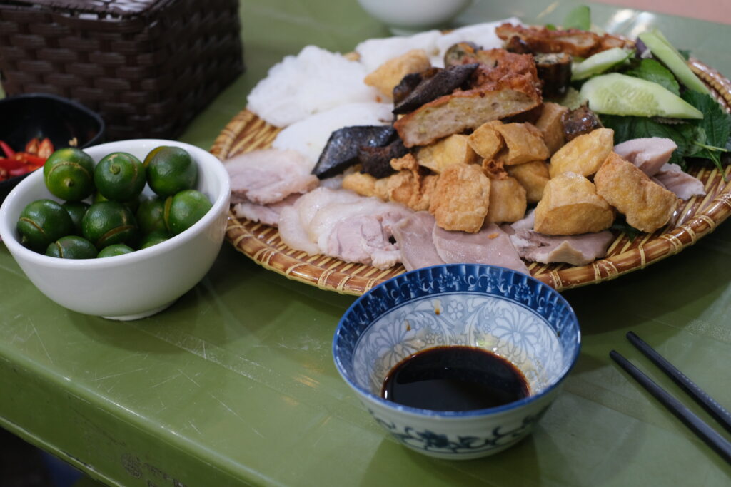 WHAT TO TASTE IN HANOI: A GUIDE TO THE FLAVORS OF THE VIETNAMESE METROPOLIS