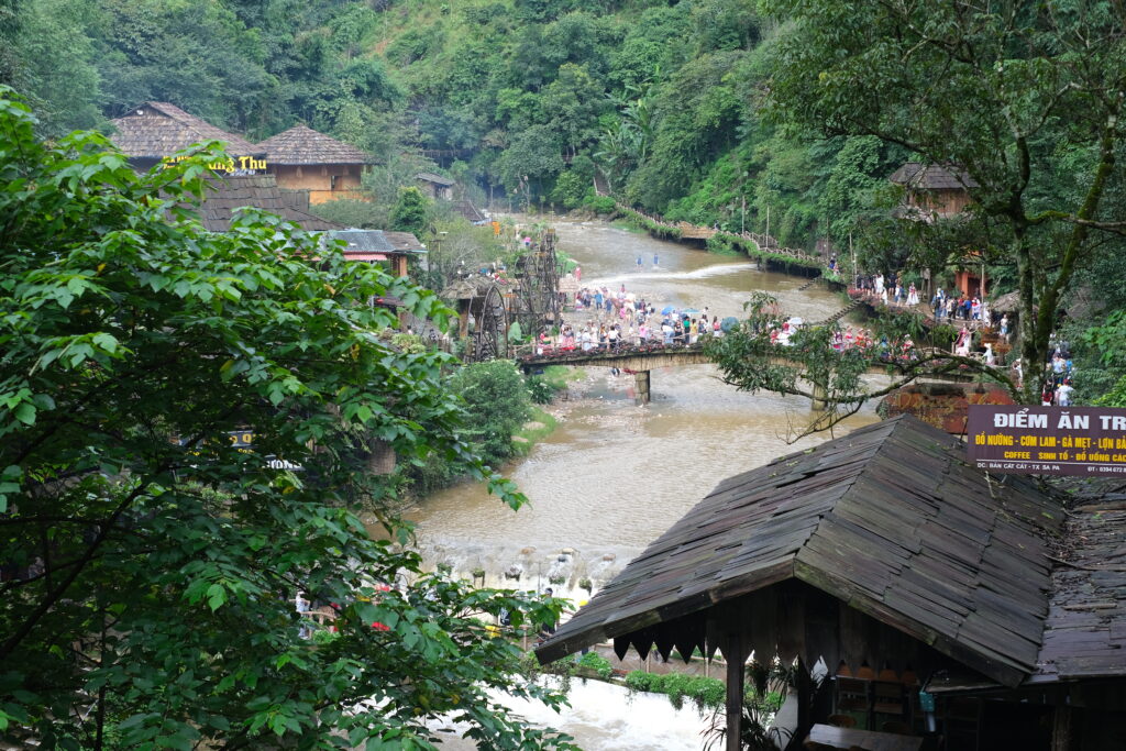 SAPA IN VIETNAM: THE MOST RICE FIELDS AND MOUNTAIN VILLAGES