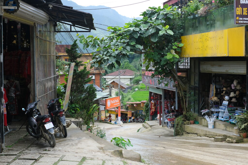 SAPA IN VIETNAM: THE MOST RICE FIELDS AND MOUNTAIN VILLAGES
