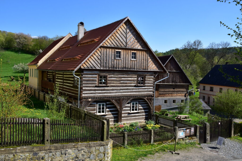 ZUBRNICE: A PICTURESQUE OPEN-AIR MUSEUM IN THE HEART OF THE CZECH CENTRAL